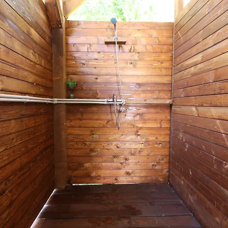 Kemp Sea Caravan On The