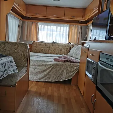 Sea Caravan On The Κάμπινγκ Kiten (Burgas)
