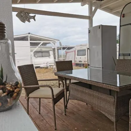 Sea Caravan On The Κάμπινγκ Kiten (Burgas)