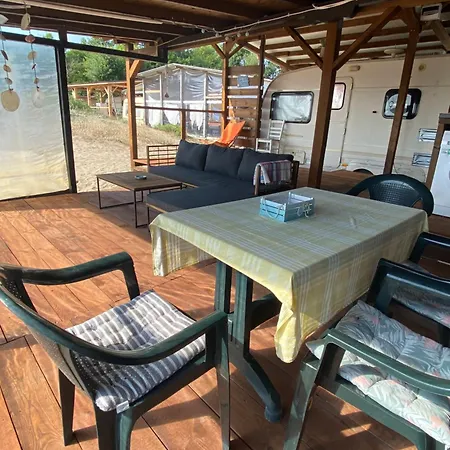 Sea Caravan On The Κάμπινγκ