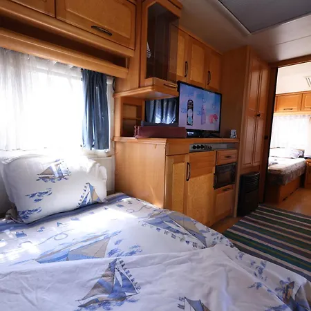 Sea Caravan On The Κάμπινγκ *