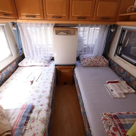 Sea Caravan On The Κάμπινγκ Kiten (Burgas)