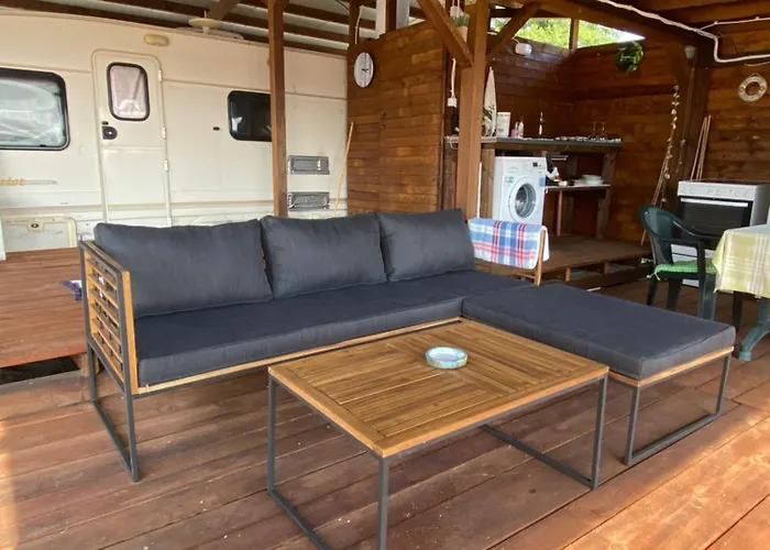 אתר קמפינג Sea Caravan On The