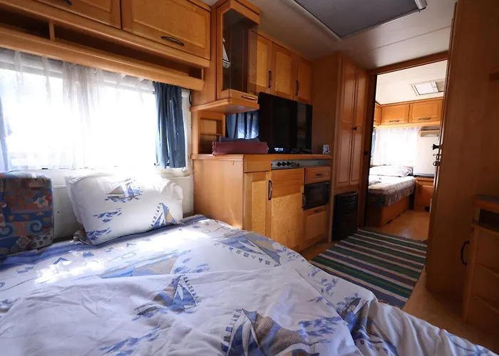 אתר קמפינג Sea Caravan On The