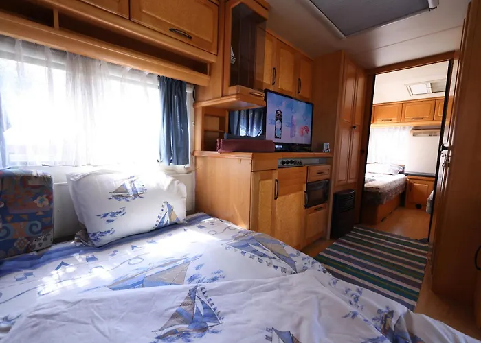 Sea Caravan On The אתר קמפינג *